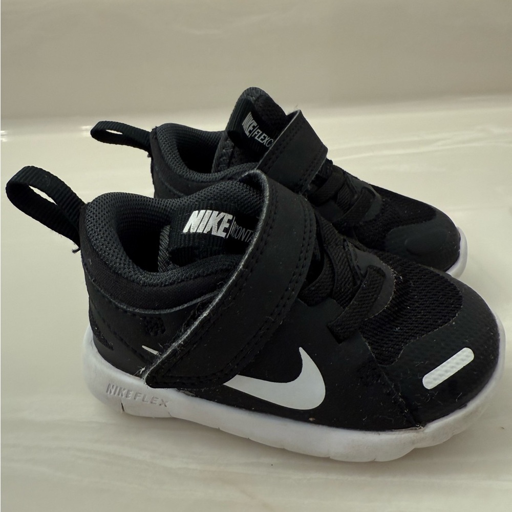 Baby/Toddler Nike Black and White Flex Sneakers 4C